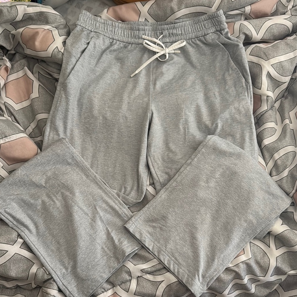 Lululemon Soft Jersey Straight Leg mid rise